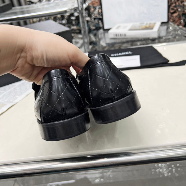 Mocassino CC 25 in pelle di vacchetta verniciata nera 338673