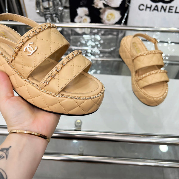 CC 25 Sandals Leather Chain 6cm Beige Lambskin 338654