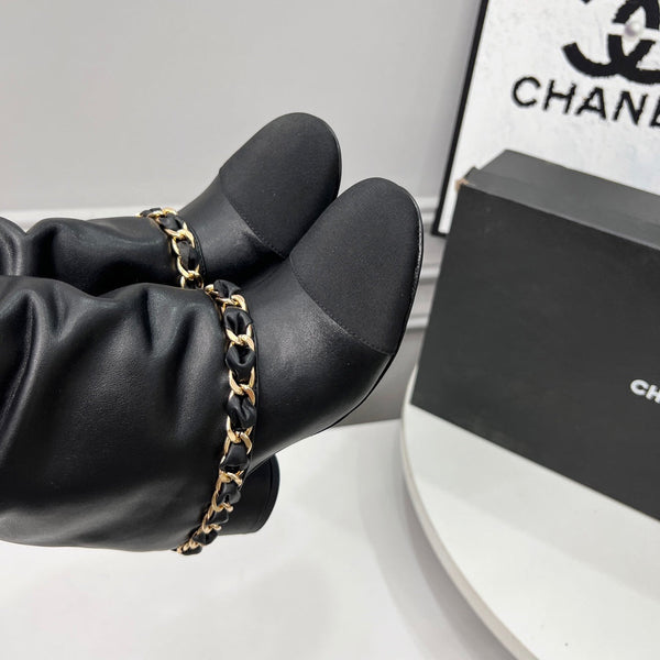 CC 25 Short Boots With Chain 55mm Black Cowhide Grosgrain 374029