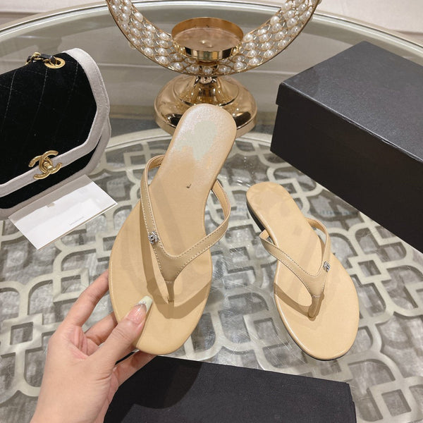 cc thongs beige silver calfskin silk