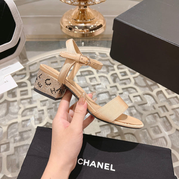 CC 25C 5CM Sandali con tacco medio Tessuto crema 213322