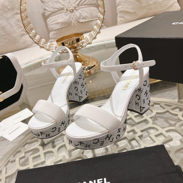 CC 25C 10CM Sandali con tacco medio Tessuto bianco 213325