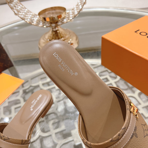 sandalo lv isola flat mule marrone monogramma in pelle di vitello