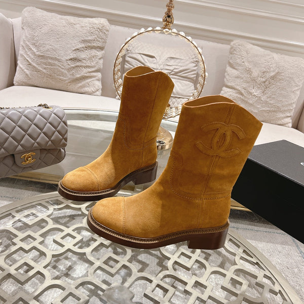 Stivaletti CC in pelle scamosciata giallo scuro 40mm