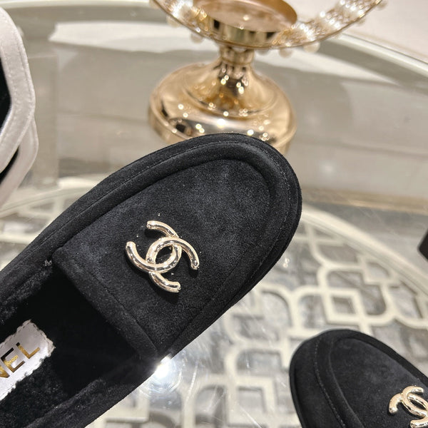 CC 25A Loafer Black Sherpa Suede
