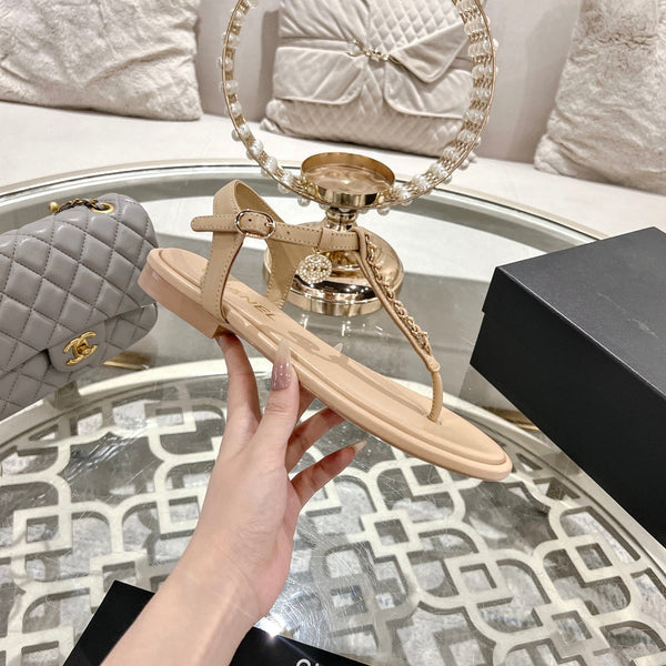 CC 2024 sandalo infradito in pelle di agnello beige 189953