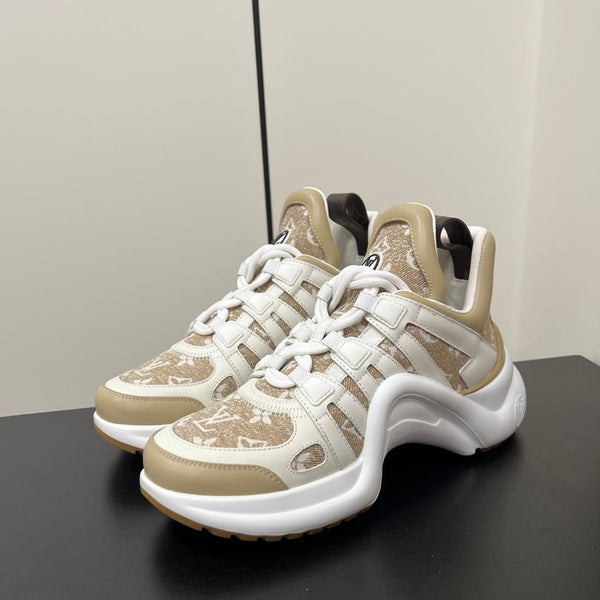 Sneaker LV Archlight 50 mm in tessuto jacquard monogramma bianco misto kaki