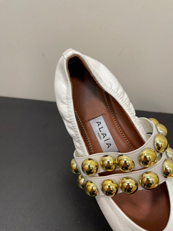 ALAIA BALLET FLATS IN WHITE GLOSSY CALFSKIN WITH GOLD HARDWARE