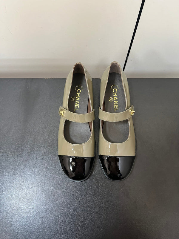 Mary Jane Flat Olive Black Patent Calfskin