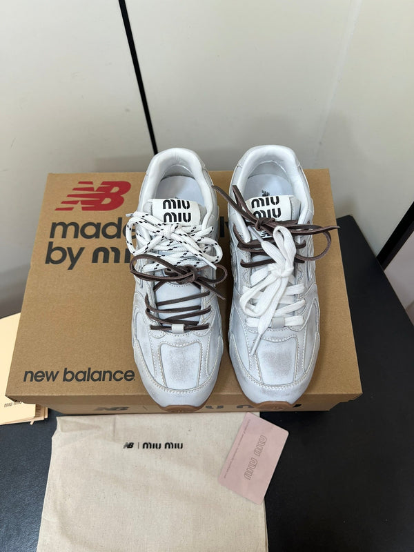 Miu Balance 530 Sneakers Retro White Suede