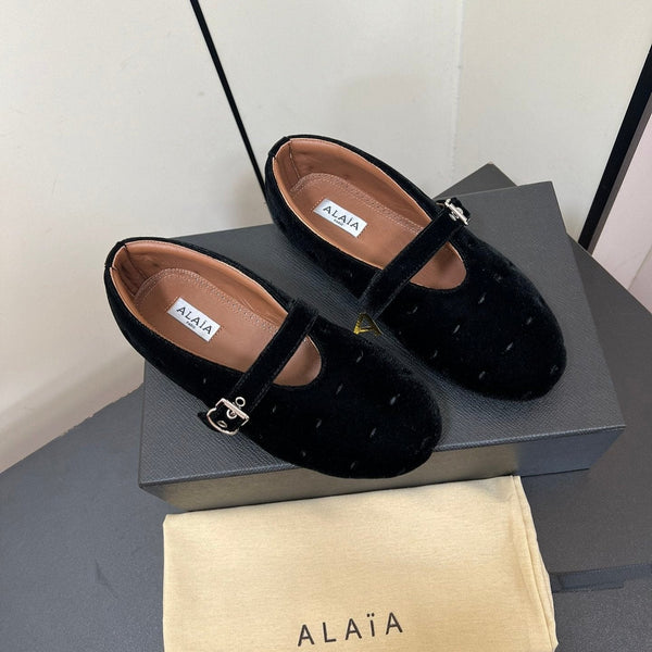Alaila Ballet Flats In Black Velvet 975745