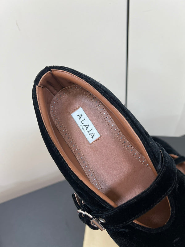 Alaila Ballet Flats In Black Velvet 975745