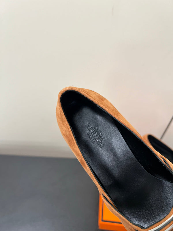 HM 25C Kiara 40 Pump Cider Orange Suede 210270