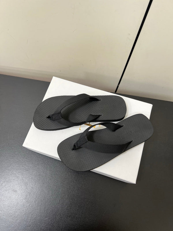 The Row Dune Flatform Thong Sandal In Black Rubber And Black Canvas 340028