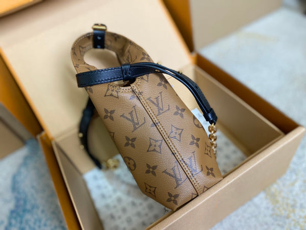 ATLANTIS BB 17 IN TELA RETRO CON MONOGRAMMA MARRONE