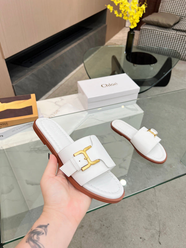 CHLOÉ HLOE MARCIE SLIDE IN WHITE CALFSKIN WITH GOLD HARDWARE