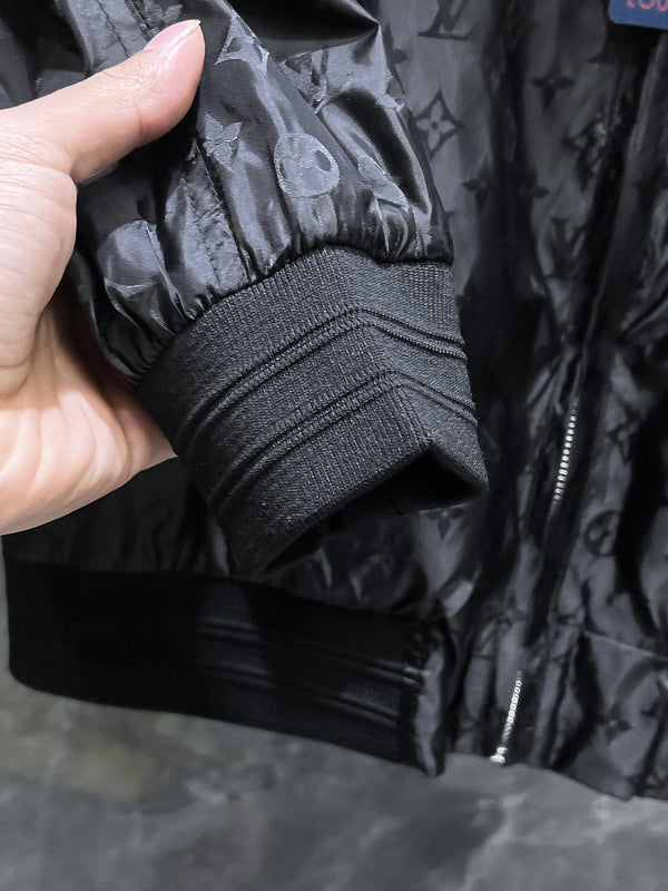 LV BLACK JACKET 239568