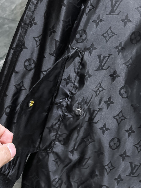 LV BLACK JACKET 239568