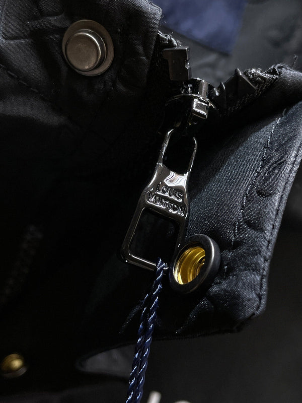 LV BLACK JACKET 239570