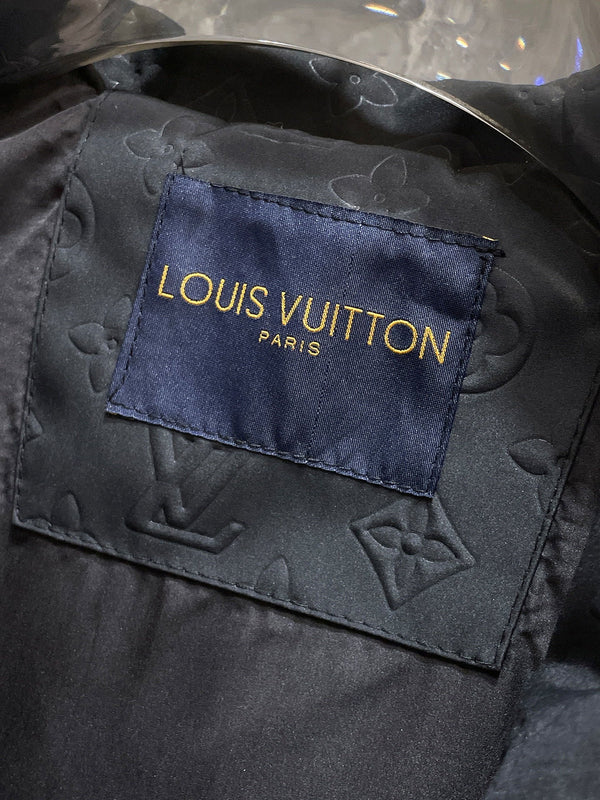 LV BLACK JACKET 239570