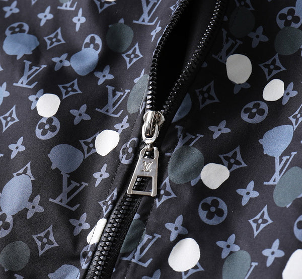 GIACCA CON CAPPUCCIO MONOGRAMMA NERO LV 238997