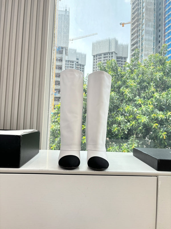 CC 25 High Boot White Calfskin Black Grosgrain 430336