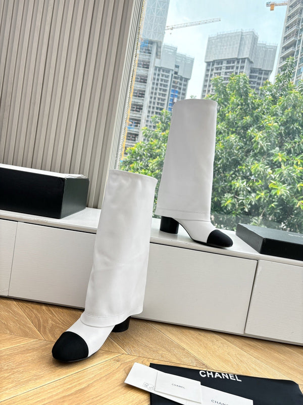 CC 25 High Boot White Calfskin Black Grosgrain 430336