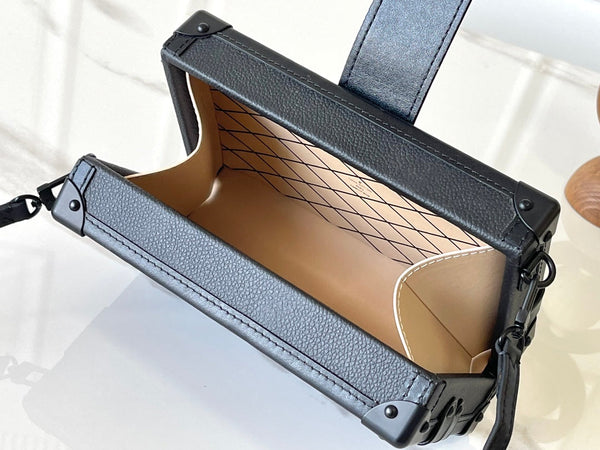 BAULE PICCOLO 20 IN PELLE DI VITELLO NERO