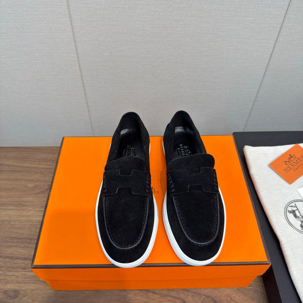 Mocassini HM 25 in pelle di vacchetta nera 329172