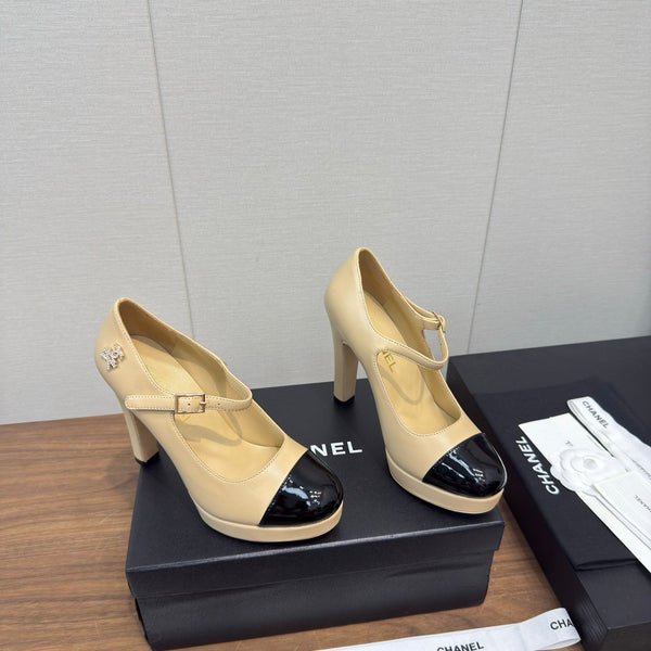 Chanel 25 High Heel Pump Beige Black Sheepskin 465593