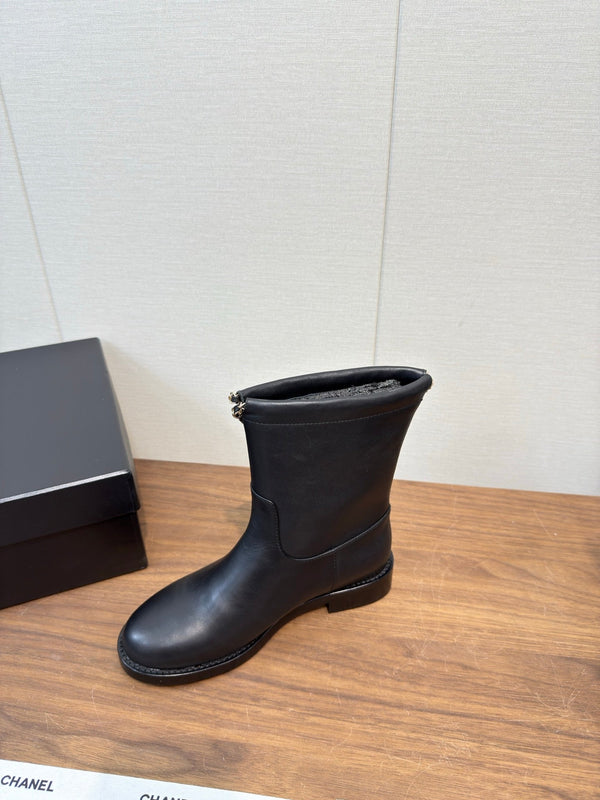 Chanel 25 Boot Black Calfskin 465613