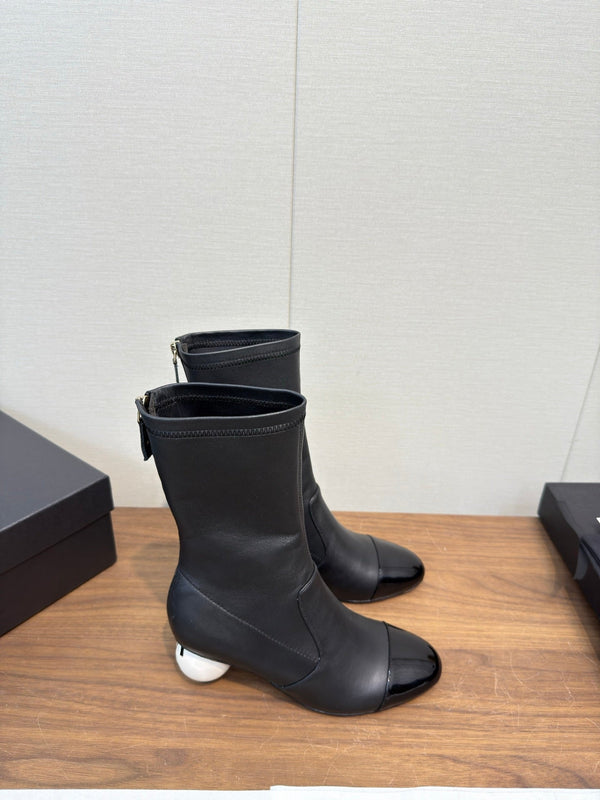 CC 25B Double C Giant Pearl Ankle Boots 50mm Black Sheepskin 465702