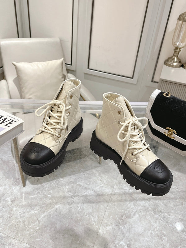 CC Combat Boots 50mm In Ivory White Mix Black Quilted Cowhide And Lambskin 944662