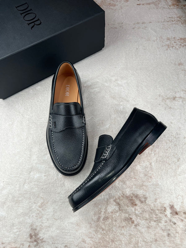 CD GRANVILLE LOAFER IN PELLE DI VITELLO MARTELLATA NERA