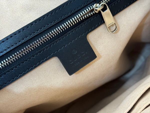 Borsa a tracolla Gucci Signature in pelle di vacchetta nera 239929