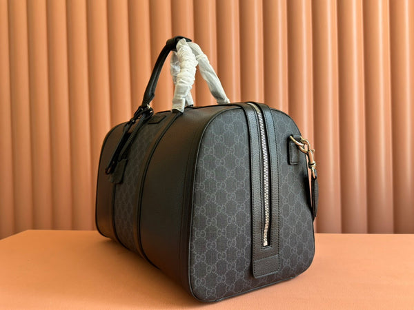 Borsa da viaggio Gucci 44 in tela nera 239956