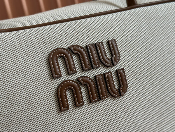 BEAU TOP HANDLE BAG 34 IN WHITE CANVAS AND WALNUT BROWN CALFSKIN TRIM