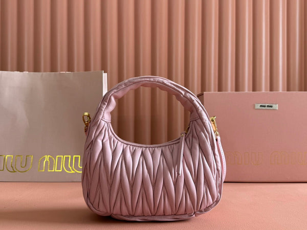 WANDER MATELASSÉ HANDBAG 23 IN EUNRY PINK LAMBSKIN