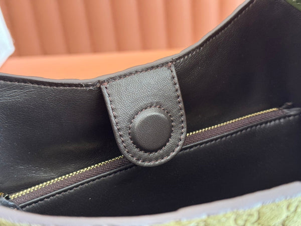 Borsa a mano Gucci Body Double Lock in pelle goffrata verde velluto 244511