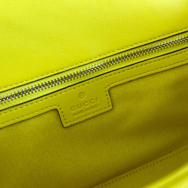 Borsa Gucci GG Marmont in pelle di pecora gialla 250855