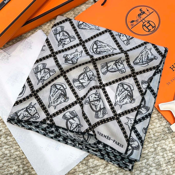 Scarf 140 CM White Black Silk