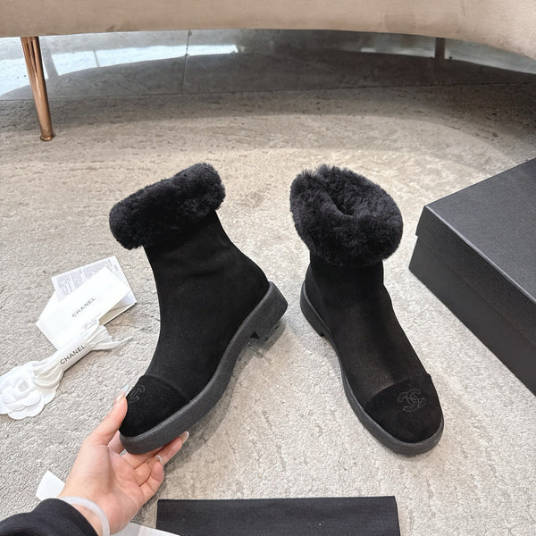 CC 25K Snow Boots 30mm Black Wool Suede 527624