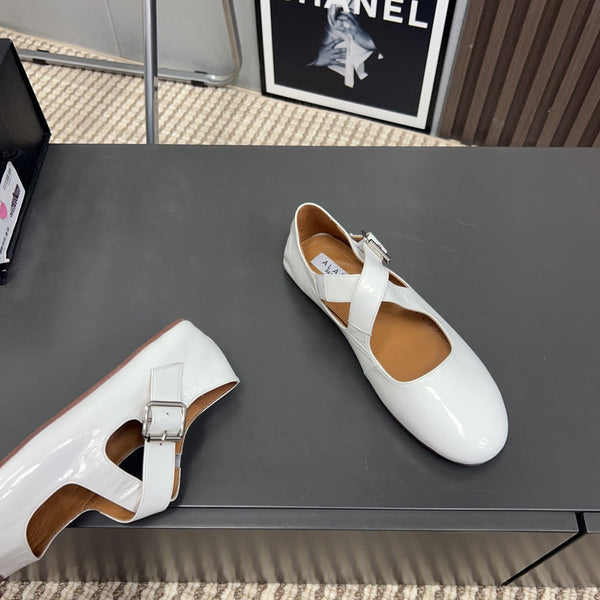 Alaila Criss Cross Ballet Flats In White Glossy Calfskin 996029