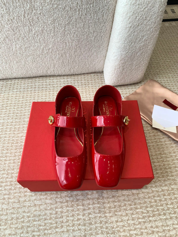 VLOGO LOCKER MARY-JANE BALLERINA IN CRIMSON RED CALFSKIN
