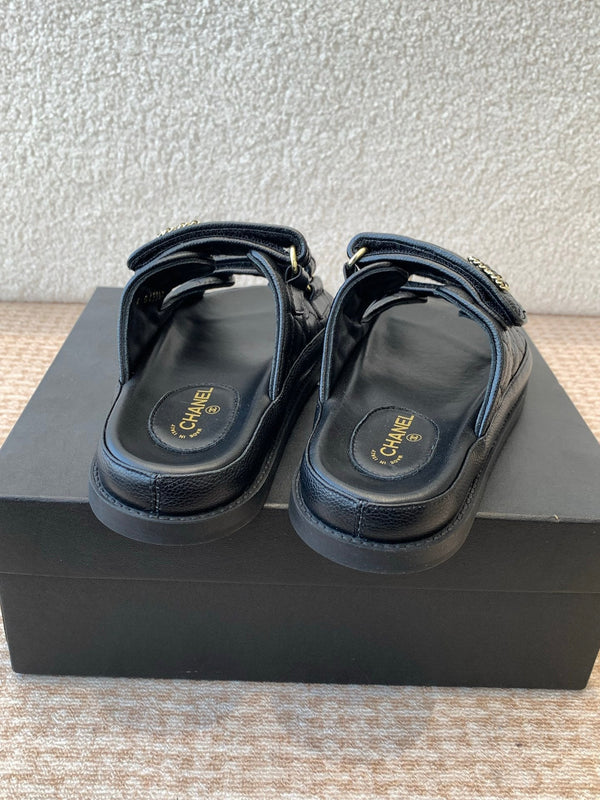 DAD SANDAL IN BLACK SHEEPSKIN MULE