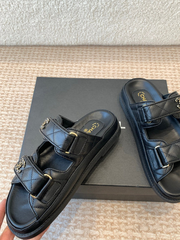 DAD SANDAL IN BLACK SHEEPSKIN MULE