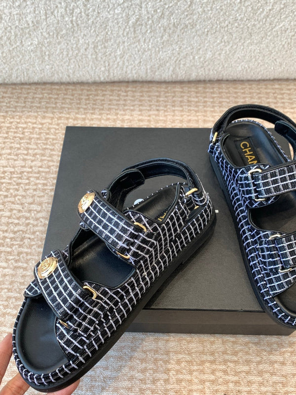 DAD SANDAL IN BLACK MIX WHITE DENIM FABRIC