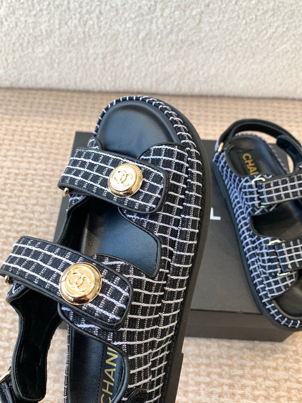 DAD SANDAL IN BLACK MIX WHITE DENIM FABRIC