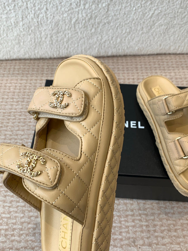 DAD SANDAL IN AMBER YELLOW CALFSKIN MULE