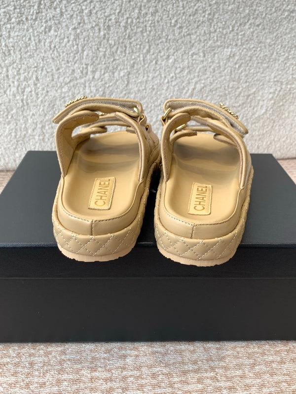 DAD SANDAL IN AMBER YELLOW CALFSKIN MULE